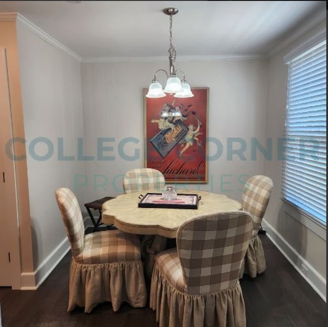 Building Photo - 1243 Brookwood Dr