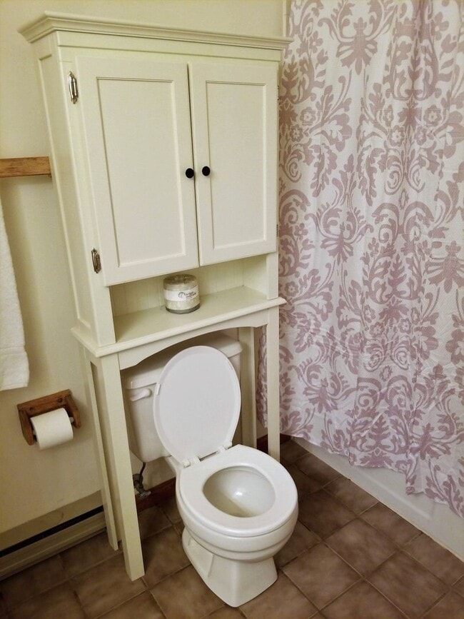 Building Photo - Long Term Rental- Cedar Lodge 207