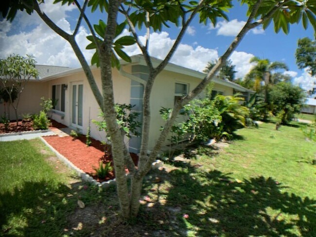 Building Photo - 1342 Torreya Cir