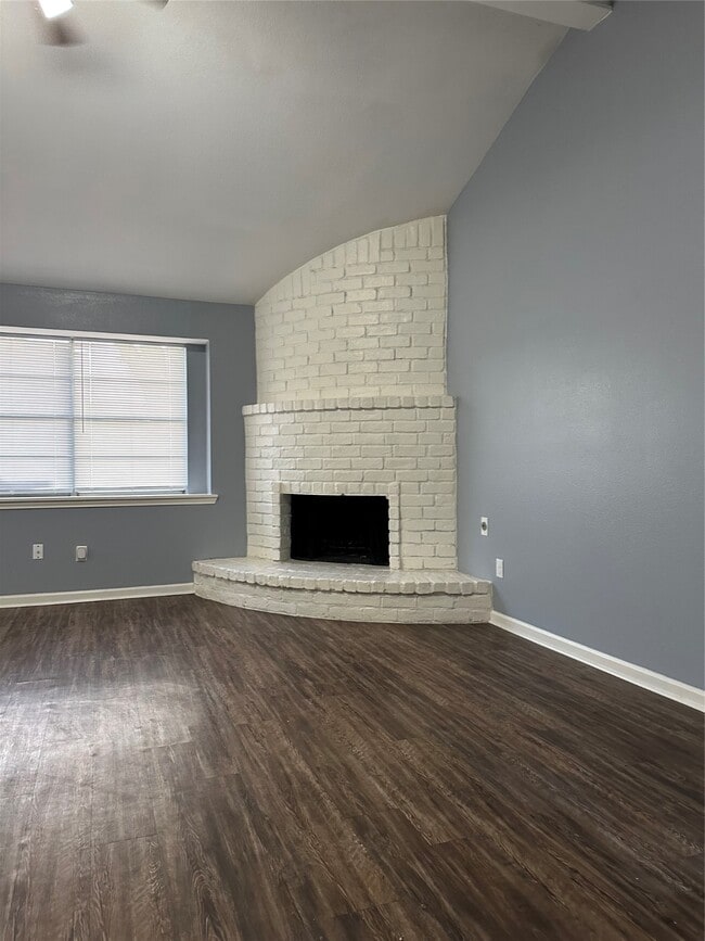 Building Photo - 15770 Chimney Rock Rd