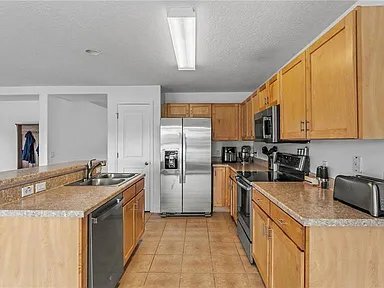 Building Photo - 3005 Park Ridge Ave