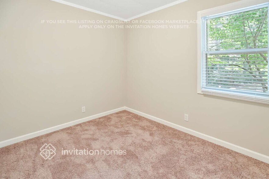 Building Photo - 3035 Kingston Ct