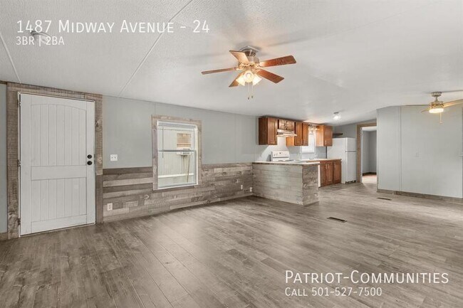 Building Photo - 1487 Midway Ave