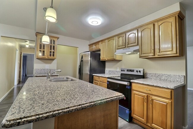 Building Photo - 26804 17th Pl S