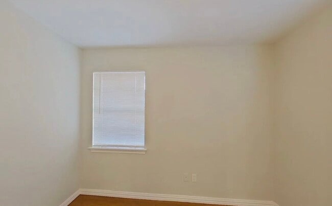 Building Photo - AVAILABLE NOW