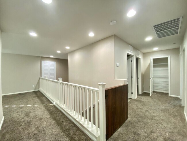 Building Photo - 3621 Vino Biano Ave