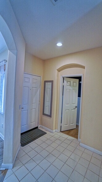 Building Photo - 4499 Brisbane Way