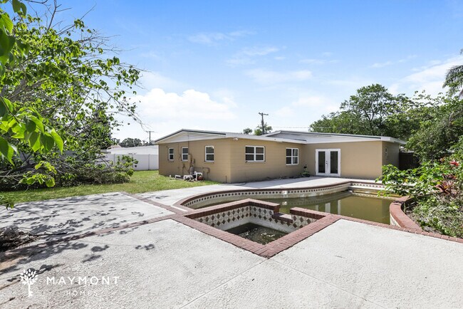 Building Photo - 3 Bedroom Tampa Home