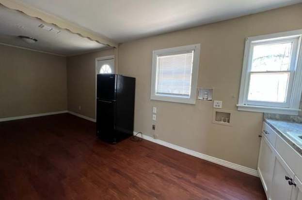 Building Photo - 1349 Graham St