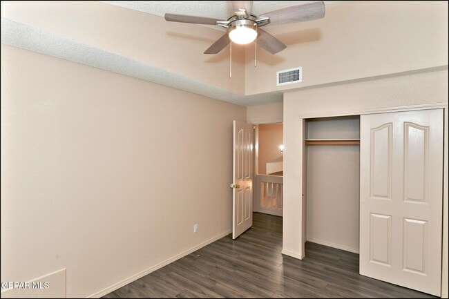 Building Photo - 1416 Stone Canyon Way