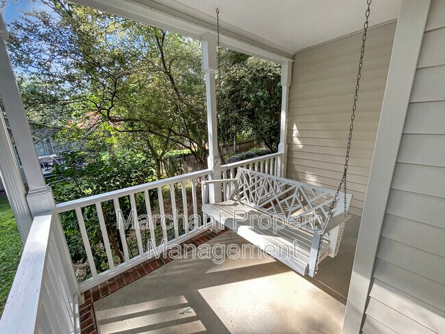 Building Photo - 7 Waxwing Ct