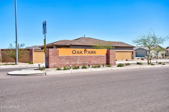 Building Photo - 11442 W La Reata Ave