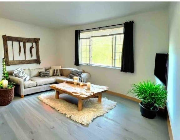 Building Photo - Ski Town Apartments