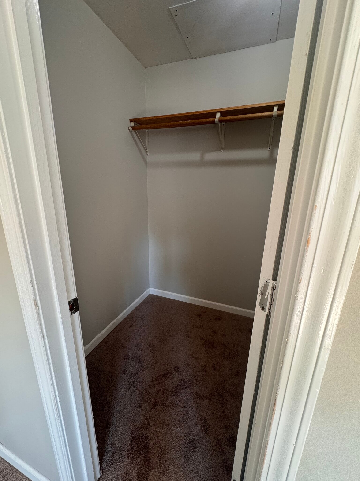 Building Photo - 405 S Graham Ave