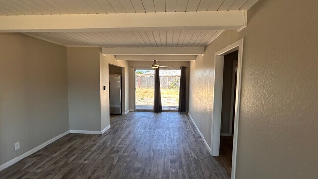 Building Photo - Nice home in Sacramento