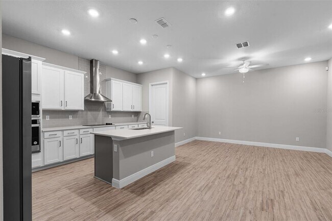 Building Photo - 6477 Cyrils Dr