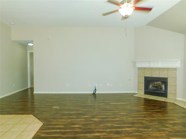 Building Photo - 6121 Apache Dr
