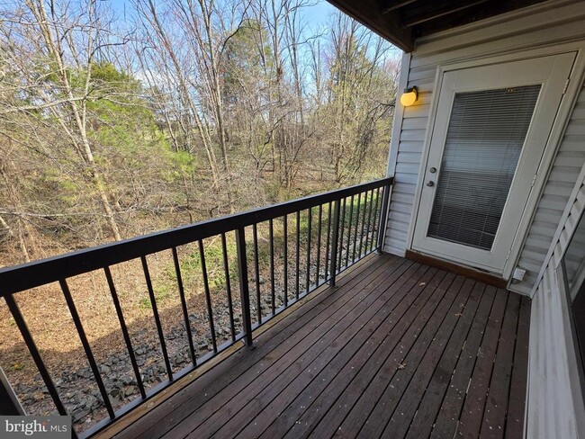 Building Photo - 9553 Battery Heights Blvd