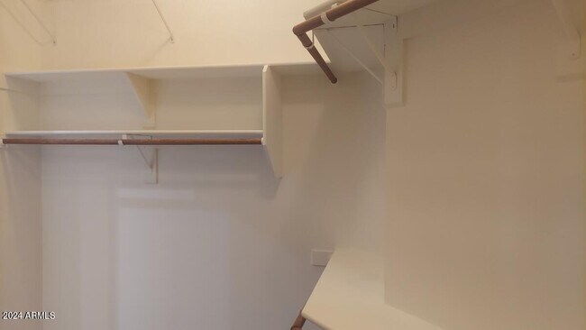 Building Photo - 10841 N 140th Way