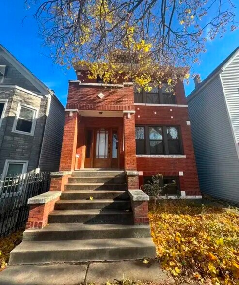 Primary Photo - 4511 S Washtenaw Ave