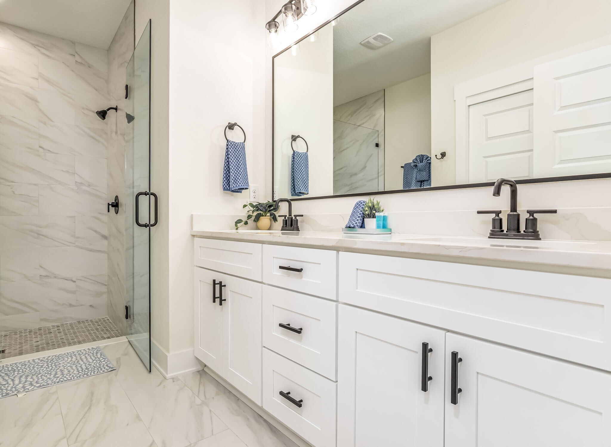 Building Photo - 536 N De Villiers St