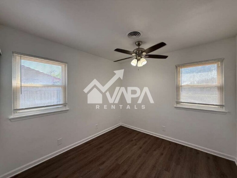 Building Photo - 7119 Westlyn Dr