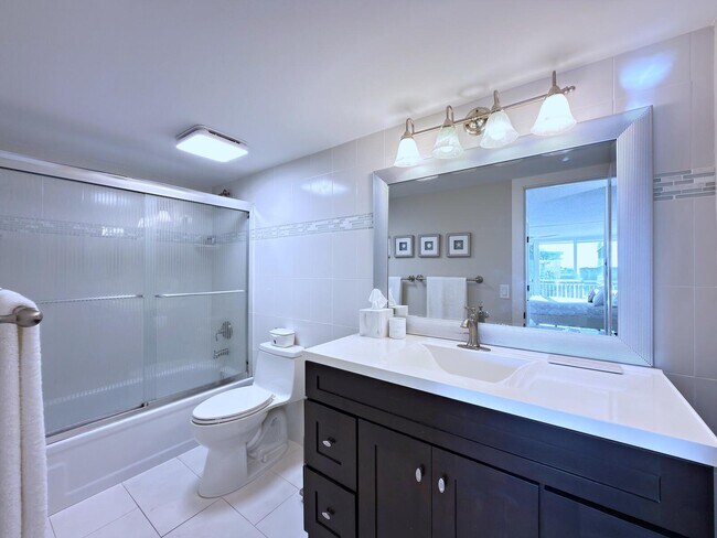 Building Photo - 3546 S Ocean Blvd