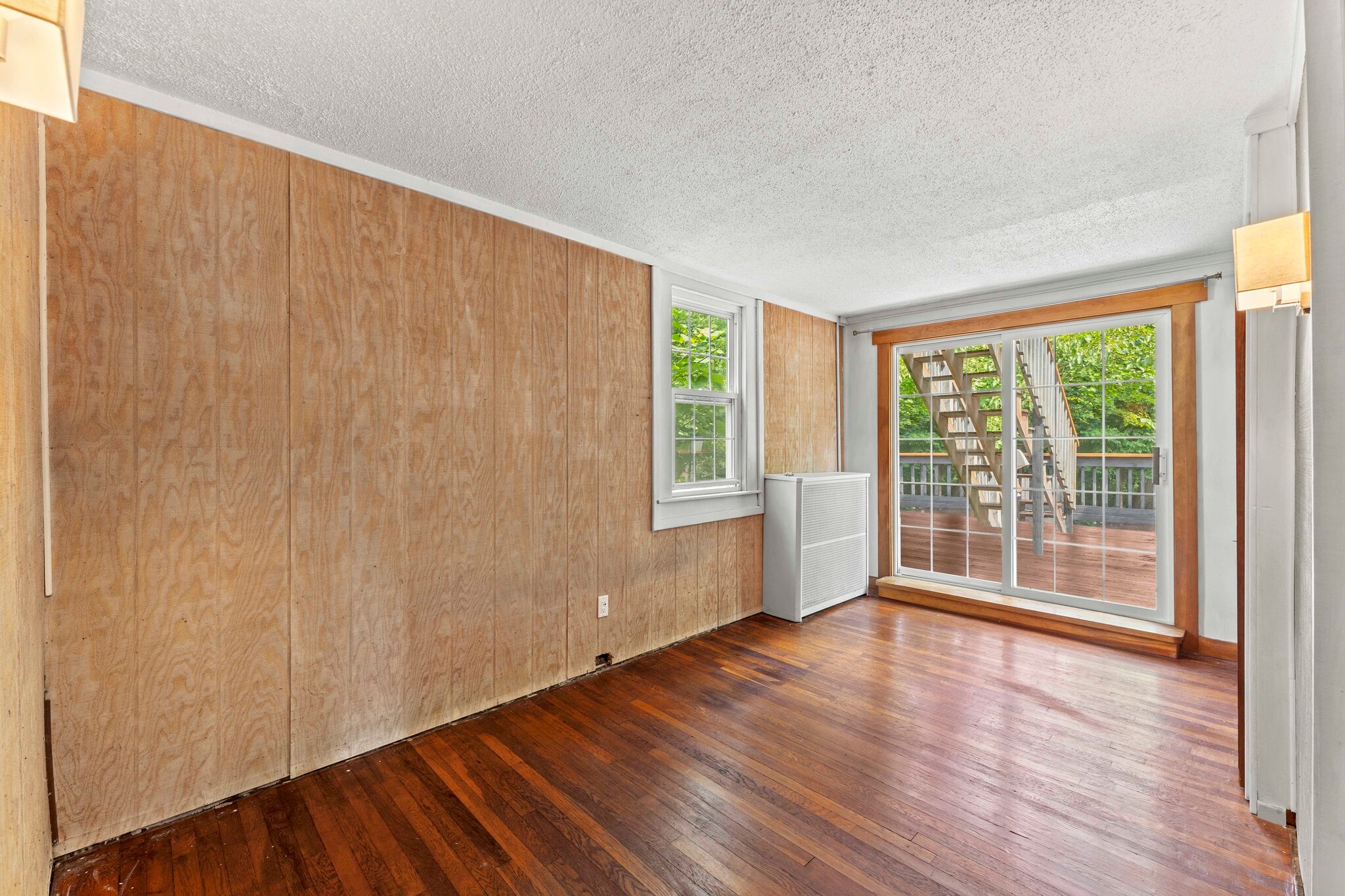 Building Photo - 210 Raymond Rd