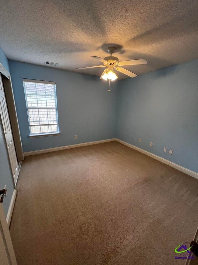 Building Photo - 306 Hummingbird Ln