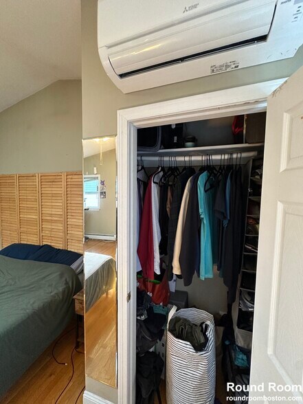 Building Photo - 282 Summer St