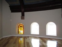 Building Photo - 17 Bow St