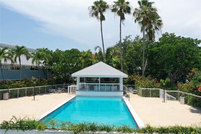 Building Photo - 798 Crandon Blvd