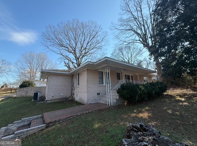 Building Photo - 10416 Lavonia Rd