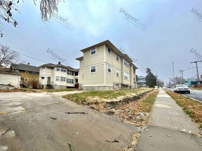 Building Photo - 5446 Harrison St