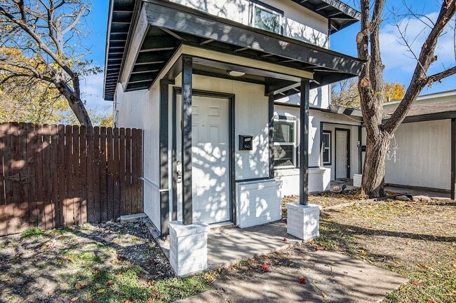 Building Photo - 408 Dawson Cir