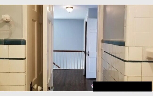 Building Photo - "Spacious 2600 Sq Ft Opportunity in Nashville's Prime Location!"