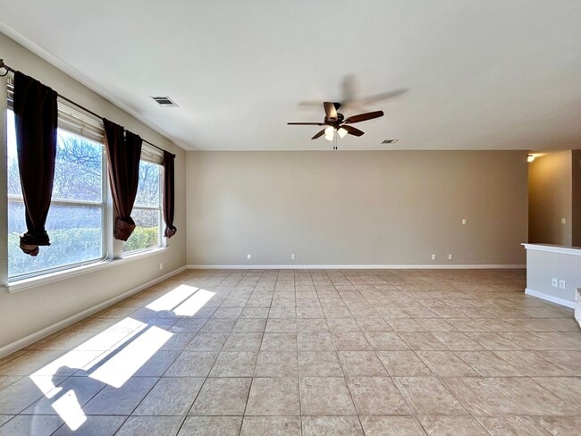 Building Photo - Charming 3 Bed / 2 Bath One-Level Home with 2-Car Garage & Fenced Yard