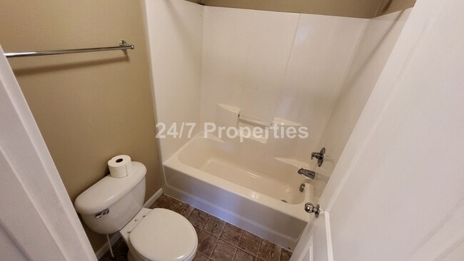 Building Photo - Modern Damascus Home with 2 Primary Suites!
