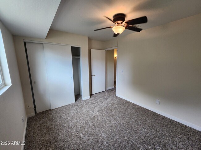 Building Photo - 4569 S Mill Ave