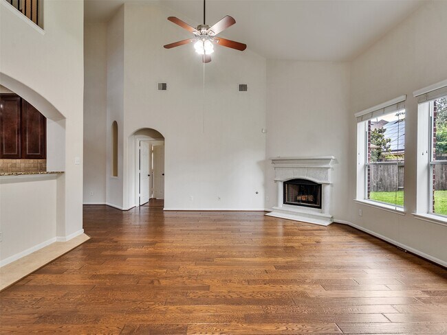 Building Photo - 28006 Hollyfare Drive