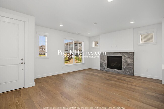 Building Photo - Newer Three Bedroom Home in Reed's Crossing!