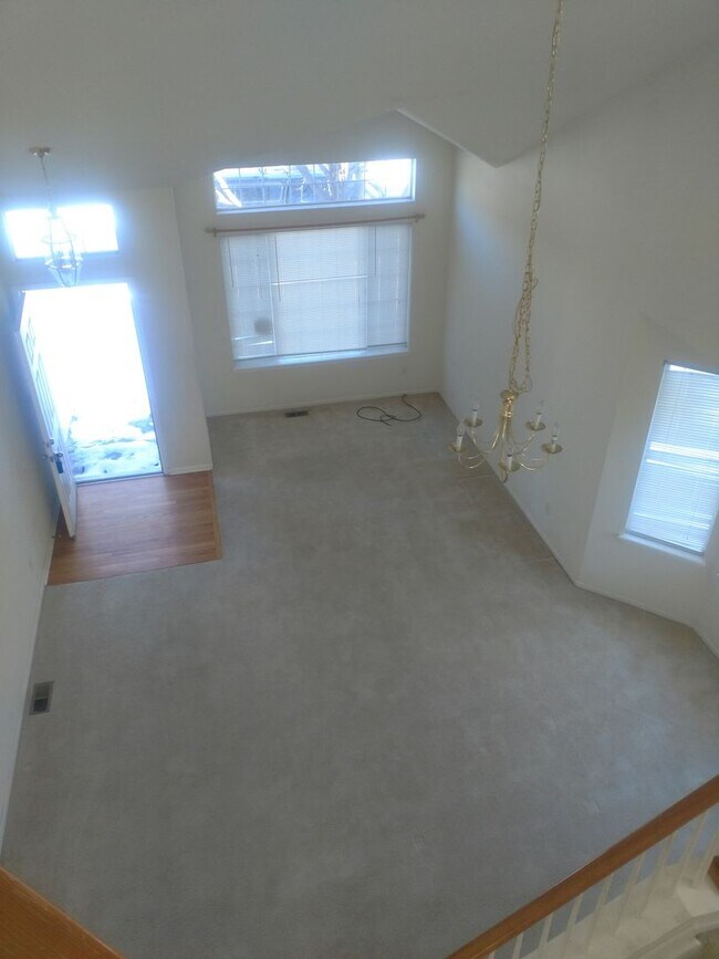 Building Photo - 1615 Red Mountain Dr