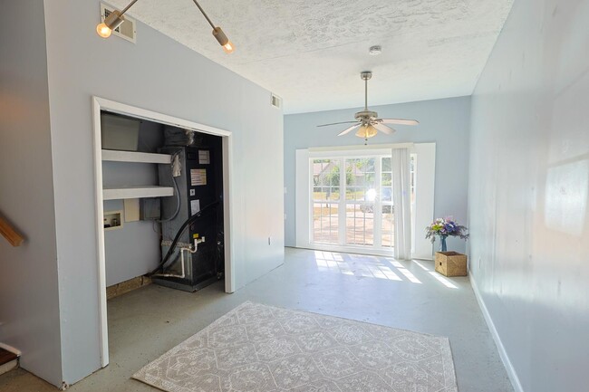 Building Photo - 3629 Sugar Cane Cir