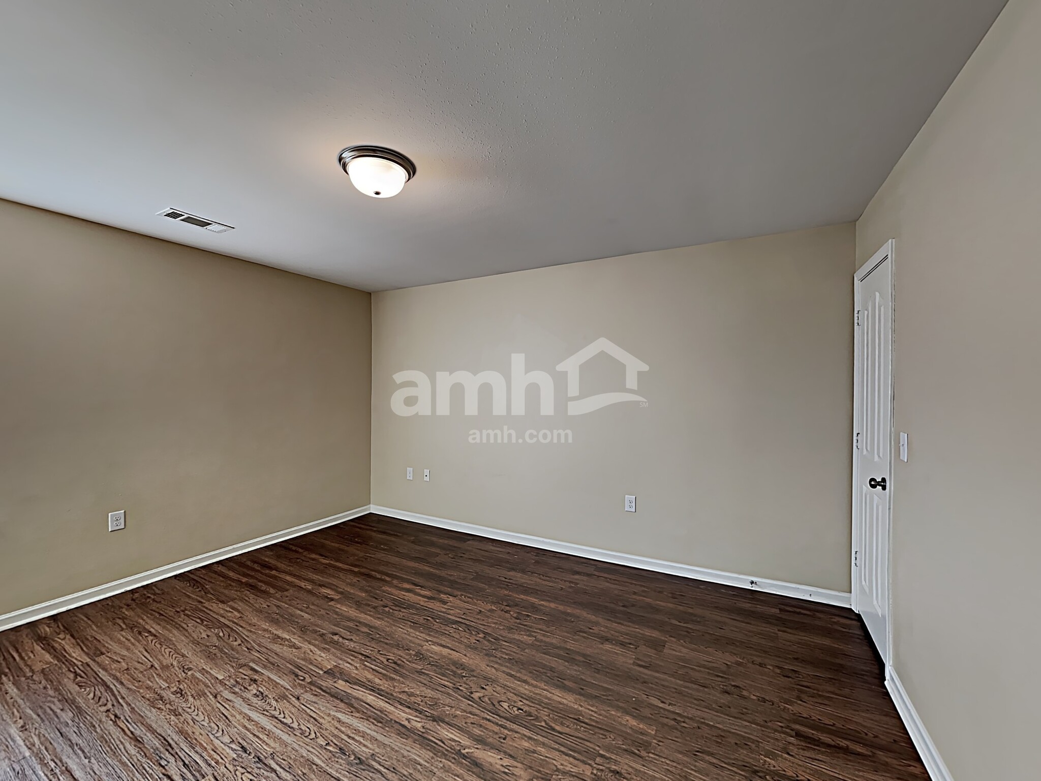 Building Photo - 2848 Tall Oaks Dr
