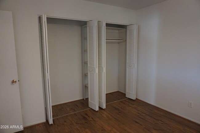 Building Photo - 2331 E Betty Elyse Ln