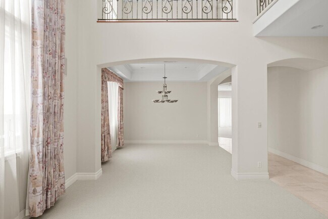 Building Photo - Stunning 4 bed, 4.5 bath home located on a quiet and highly desirable street in Redondo Beach