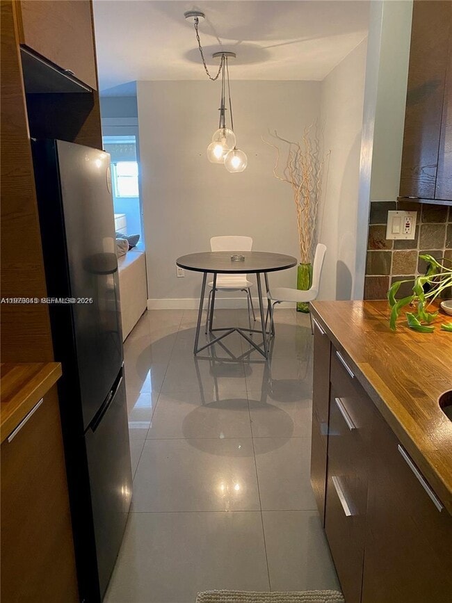 Building Photo - 921 Jefferson Ave