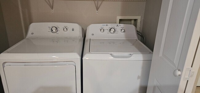 Building Photo - Beautiful and Spacious 3 bedroom home for rent