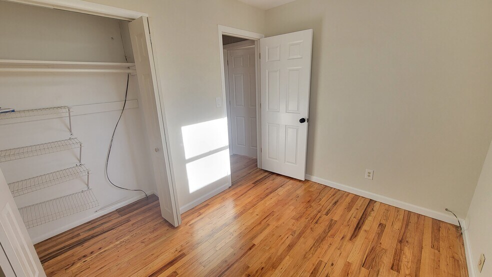 Building Photo - 23 Princeton Dr