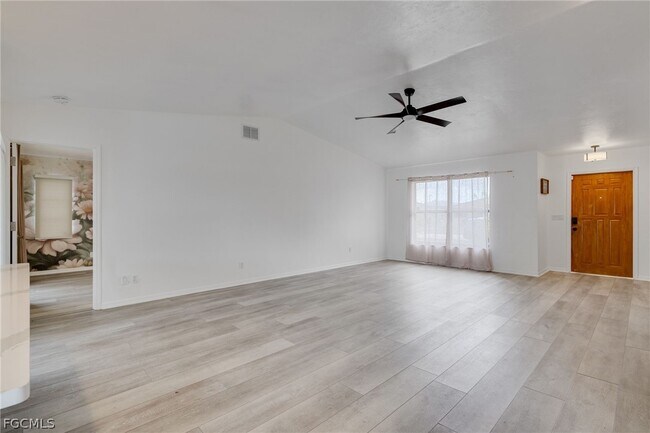 Building Photo - 3414 SE 2nd Pl